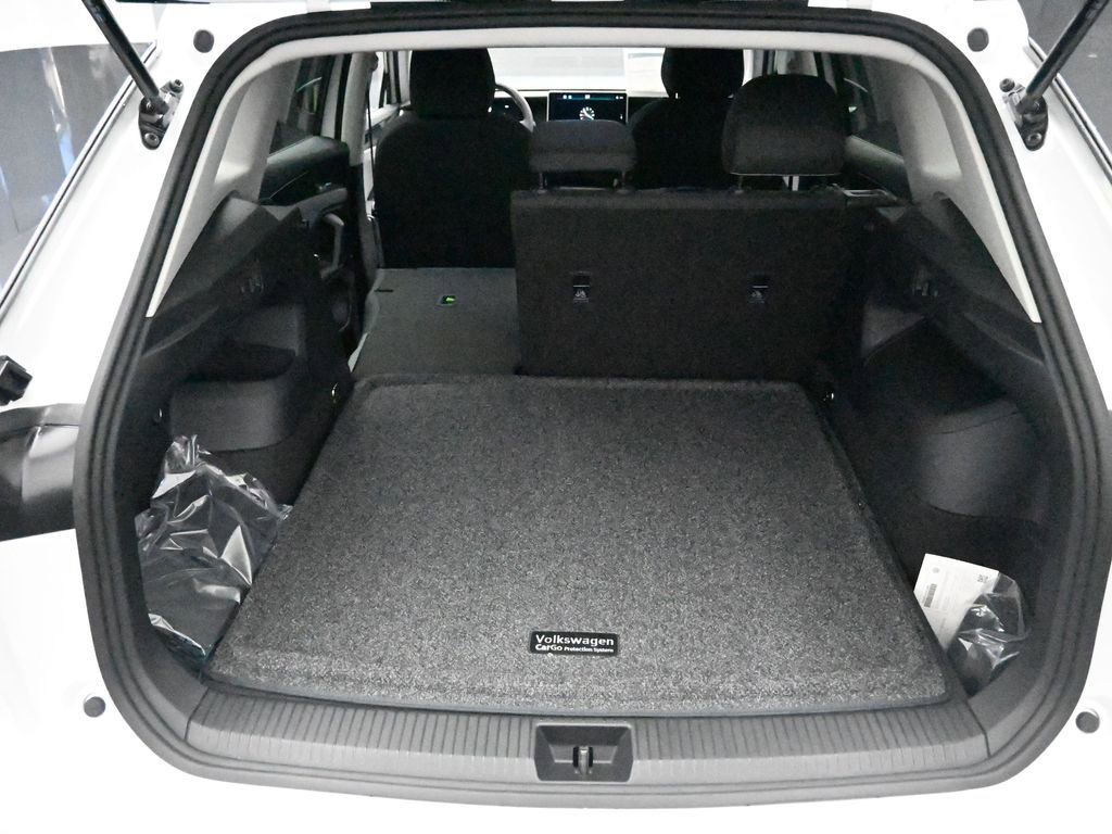 New 2026 Volkswagen Tiguan S FWD image 23
