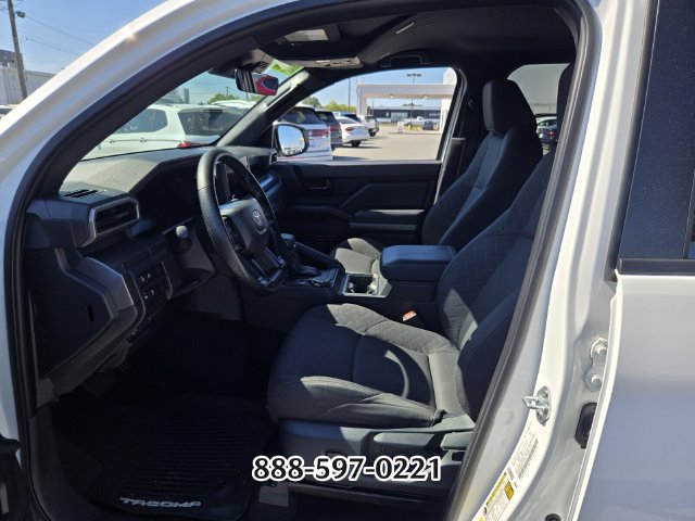 Used 2025 Toyota Tacoma SR5 AWD/4WD image 10