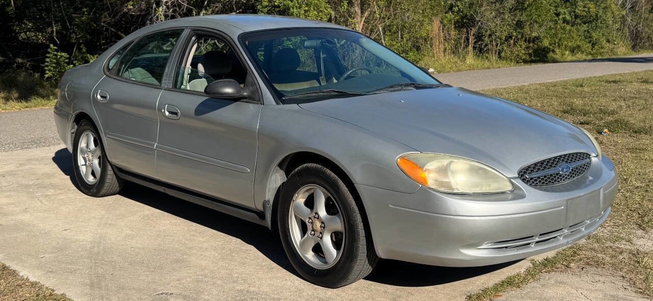 Used 2003 Ford Taurus SES image 2