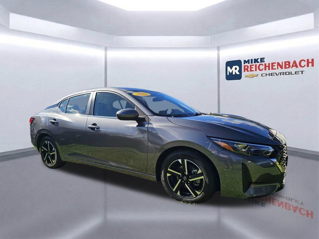 Used 2025 Nissan Sentra SV FWD video 2