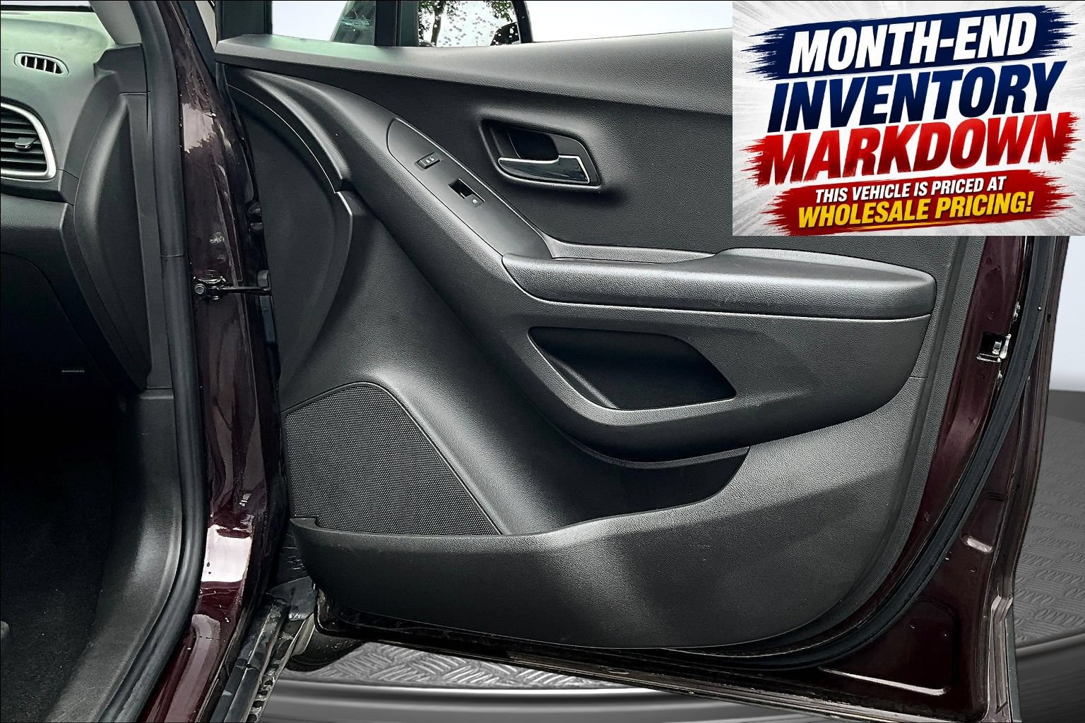 Used 2022 Chevrolet Trax LT w/ Driver Confidence Package AWD/4WD image 26