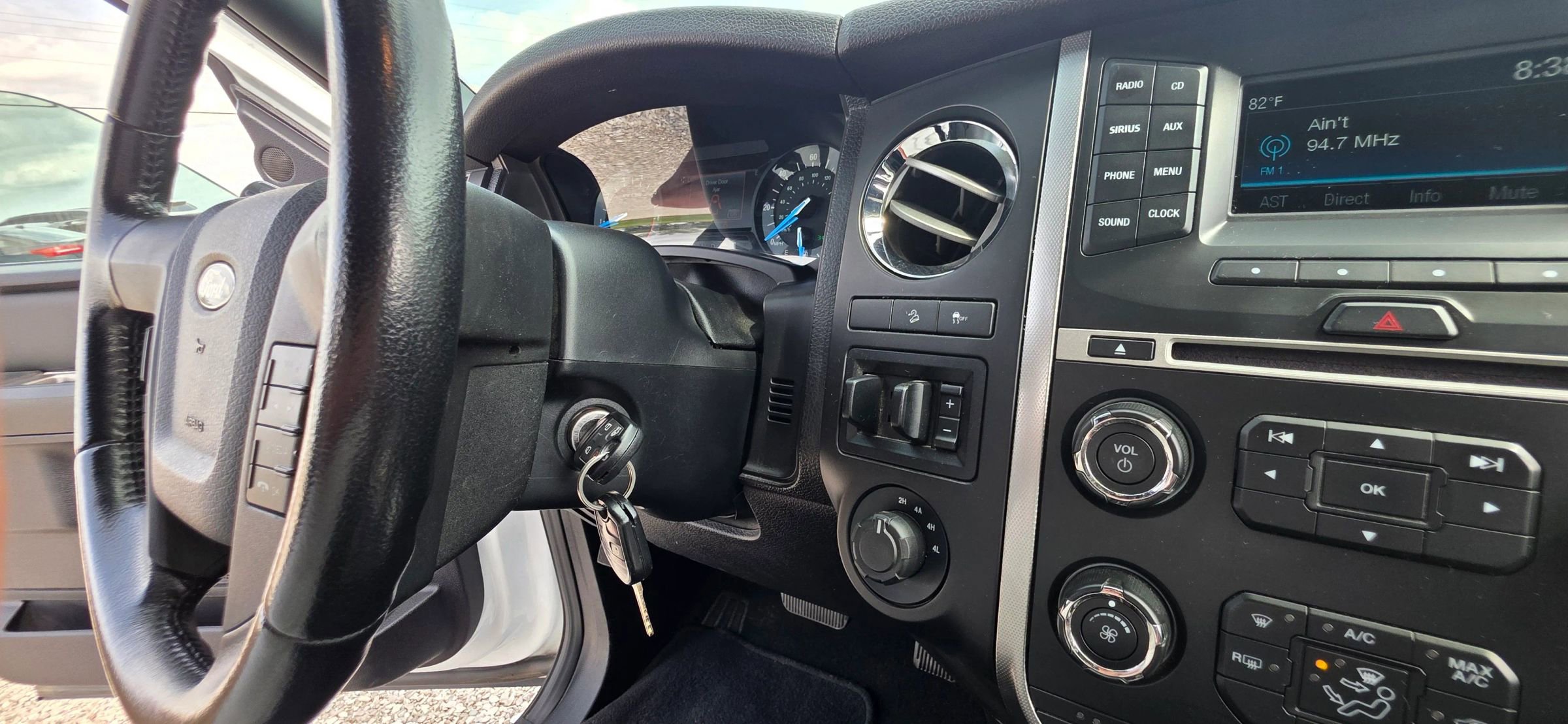 Used 2017 Ford Expedition XL w/ Equipment Group 101A AWD/4WD image 18