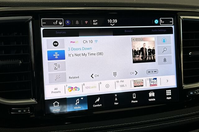 New 2025 Chrysler Pacifica Limited AWD/4WD image 14