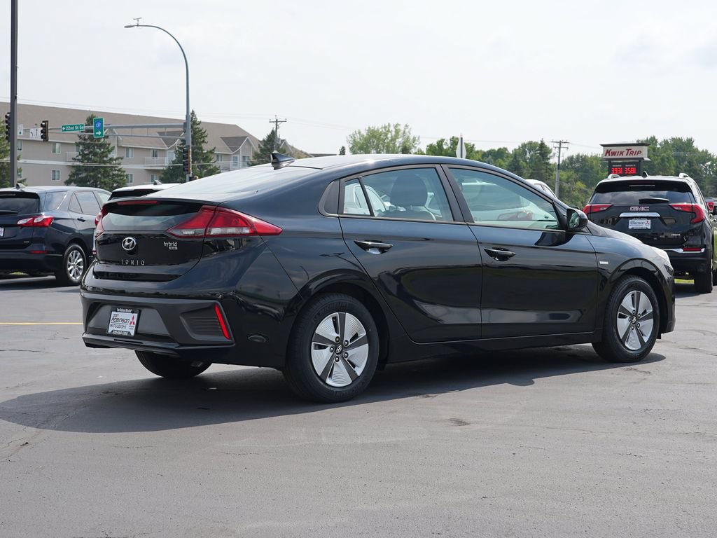 Used 2018 Hyundai Ioniq Blue FWD image 3