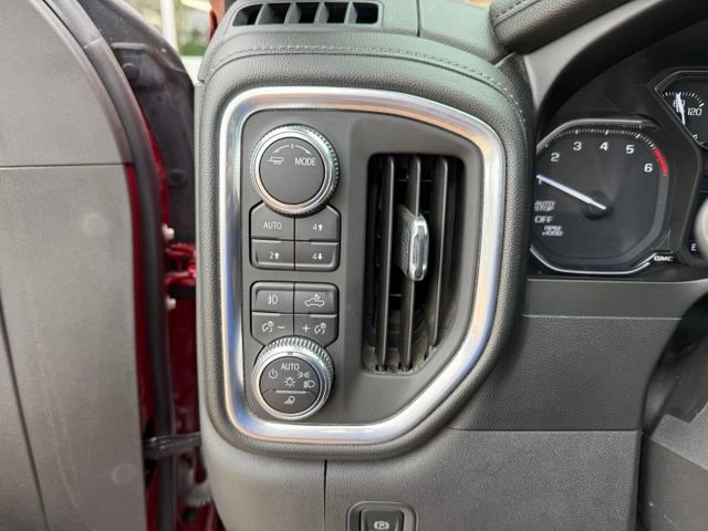 Used 2021 GMC Sierra 1500 SLT w/ SLT Premium Plus Package AWD/4WD image 28