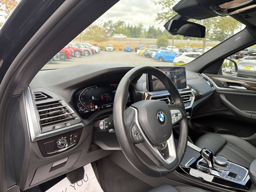 Used 2023 BMW X4 xDrive30i AWD/4WD image 11