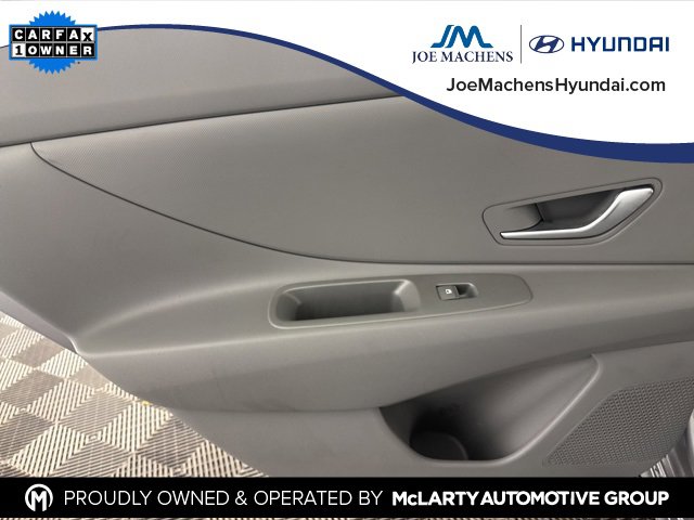 Used 2025 Hyundai Elantra Blue image 23