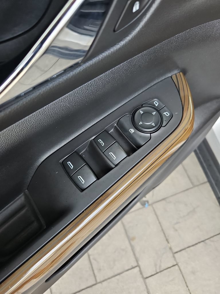 Used 2019 GMC Acadia SLE FWD image 25