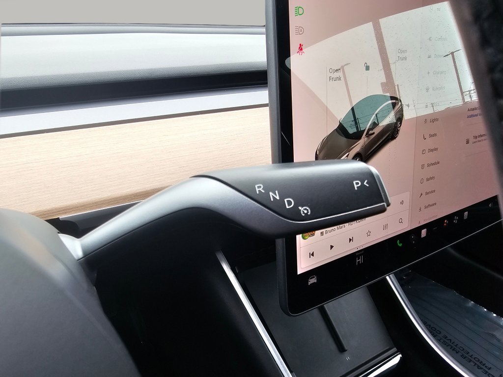 Used 2018 Tesla Model 3 Long Range RWD image 9
