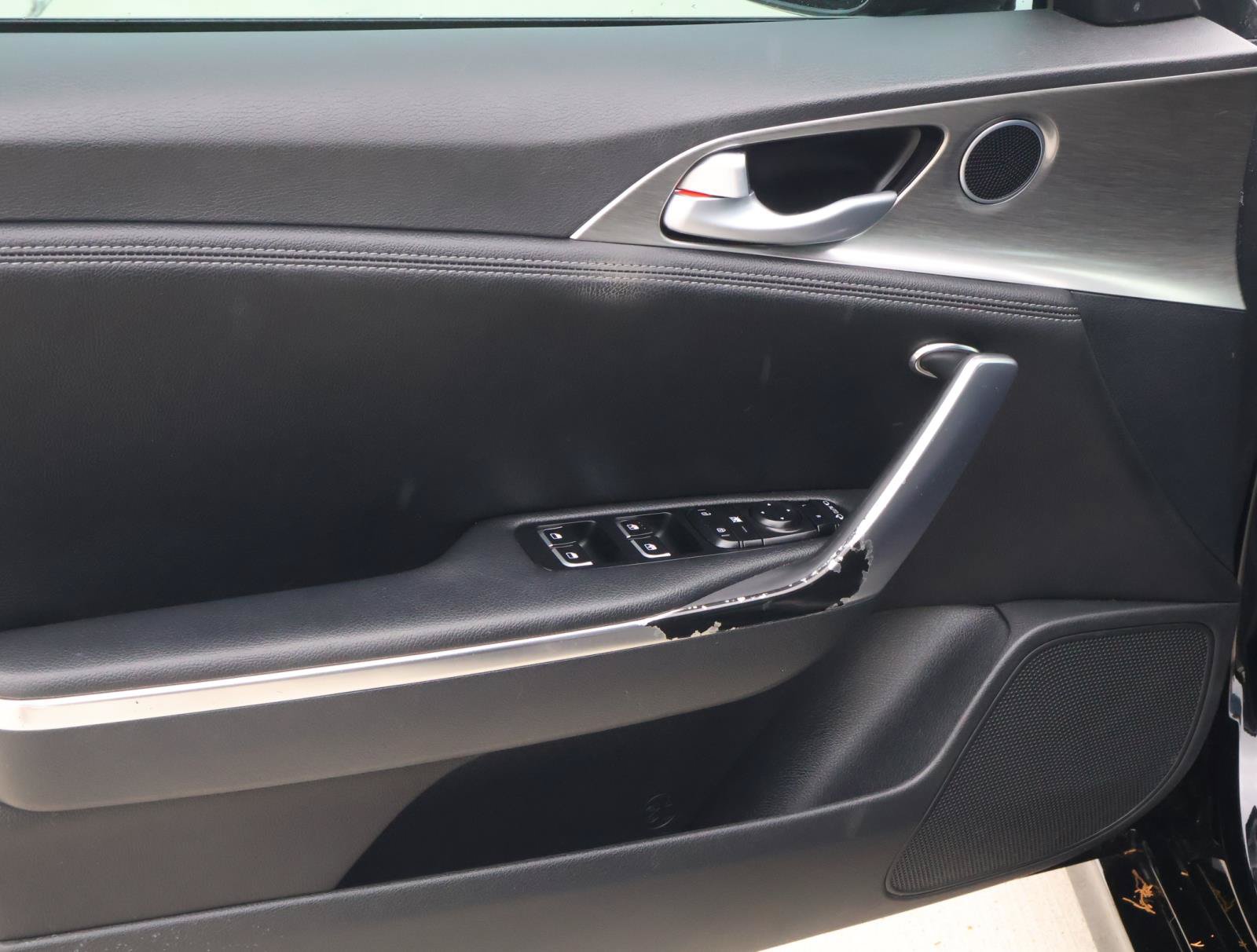 Used 2022 Kia Stinger GT1 RWD image 15