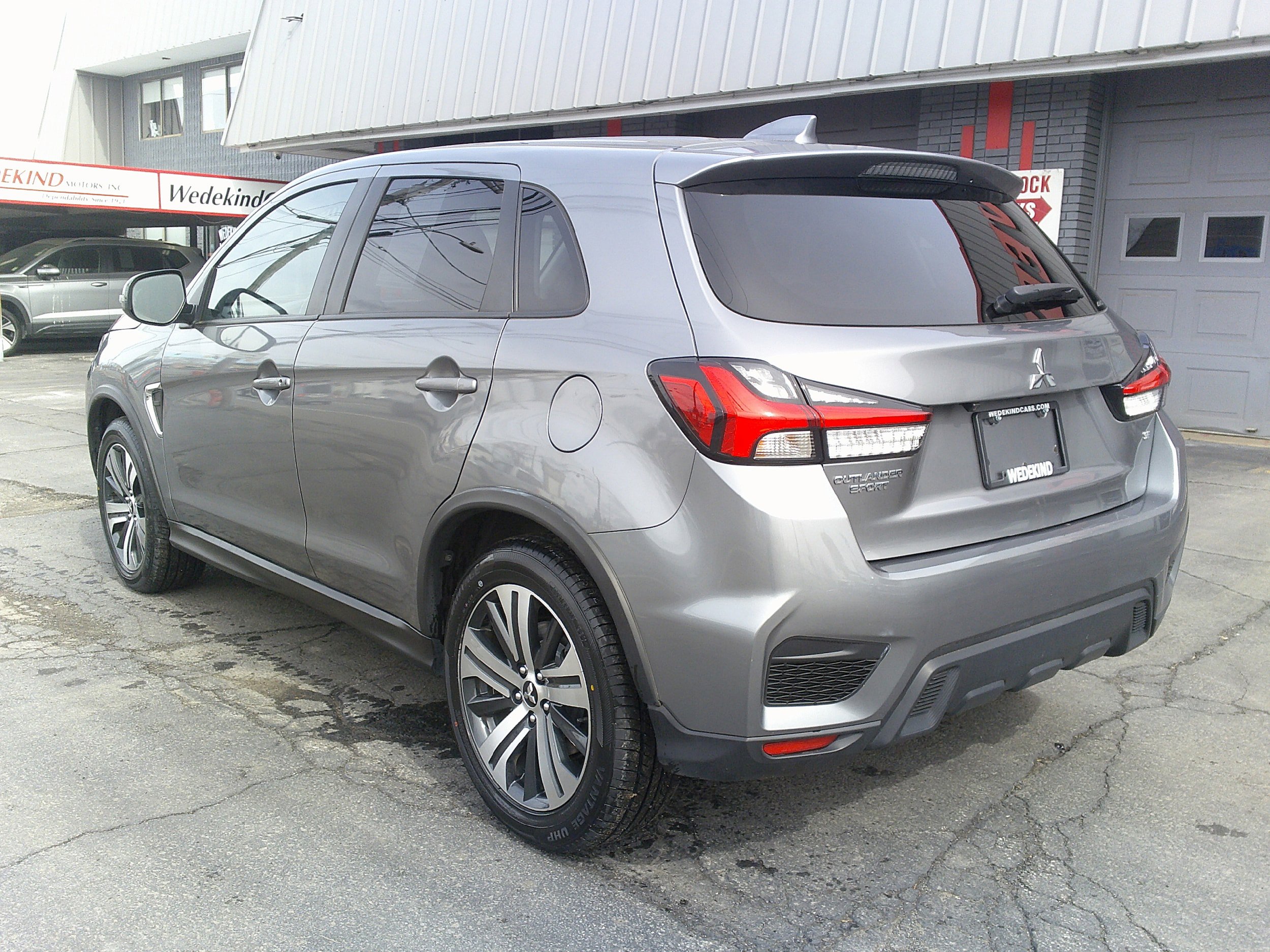 Used 2021 Mitsubishi Outlander Sport SE image 3