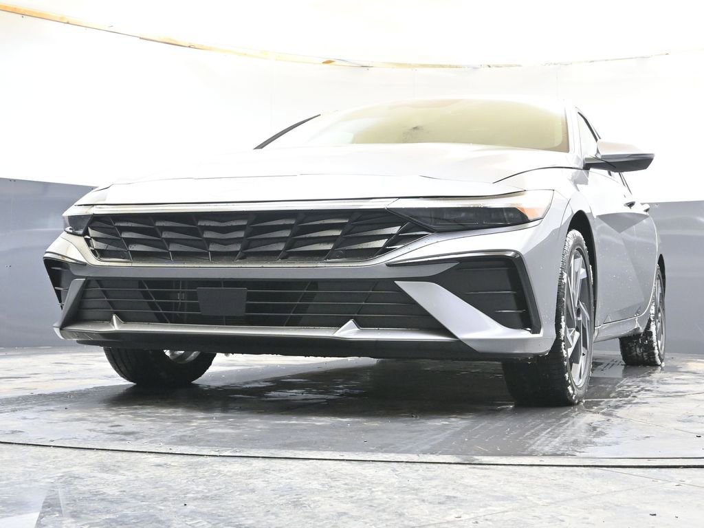 New 2026 Hyundai Elantra Limited image 40