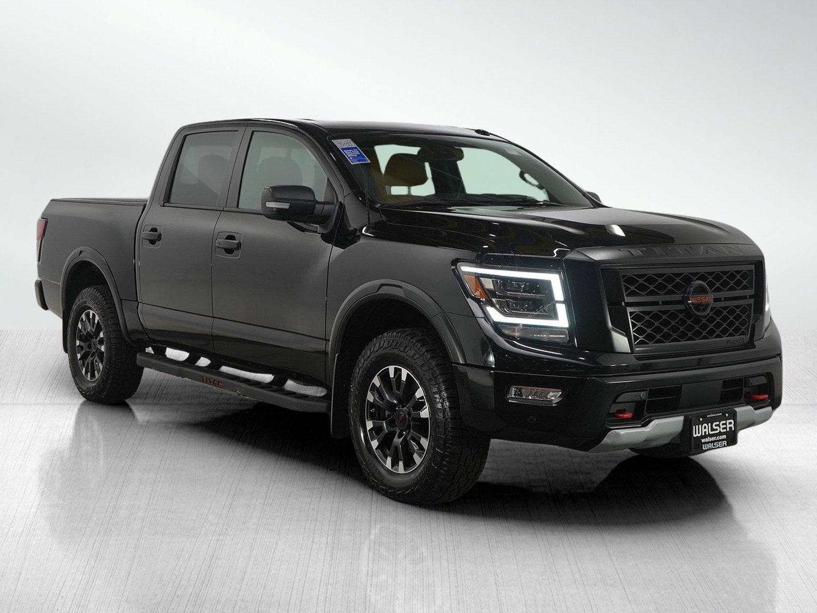 Used 2020 Nissan Titan PRO-4X w/ Pro-4x Convenience Package image 7