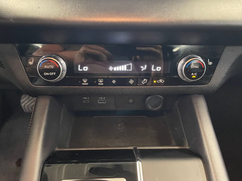 Used 2024 Mitsubishi Outlander SE FWD image 13