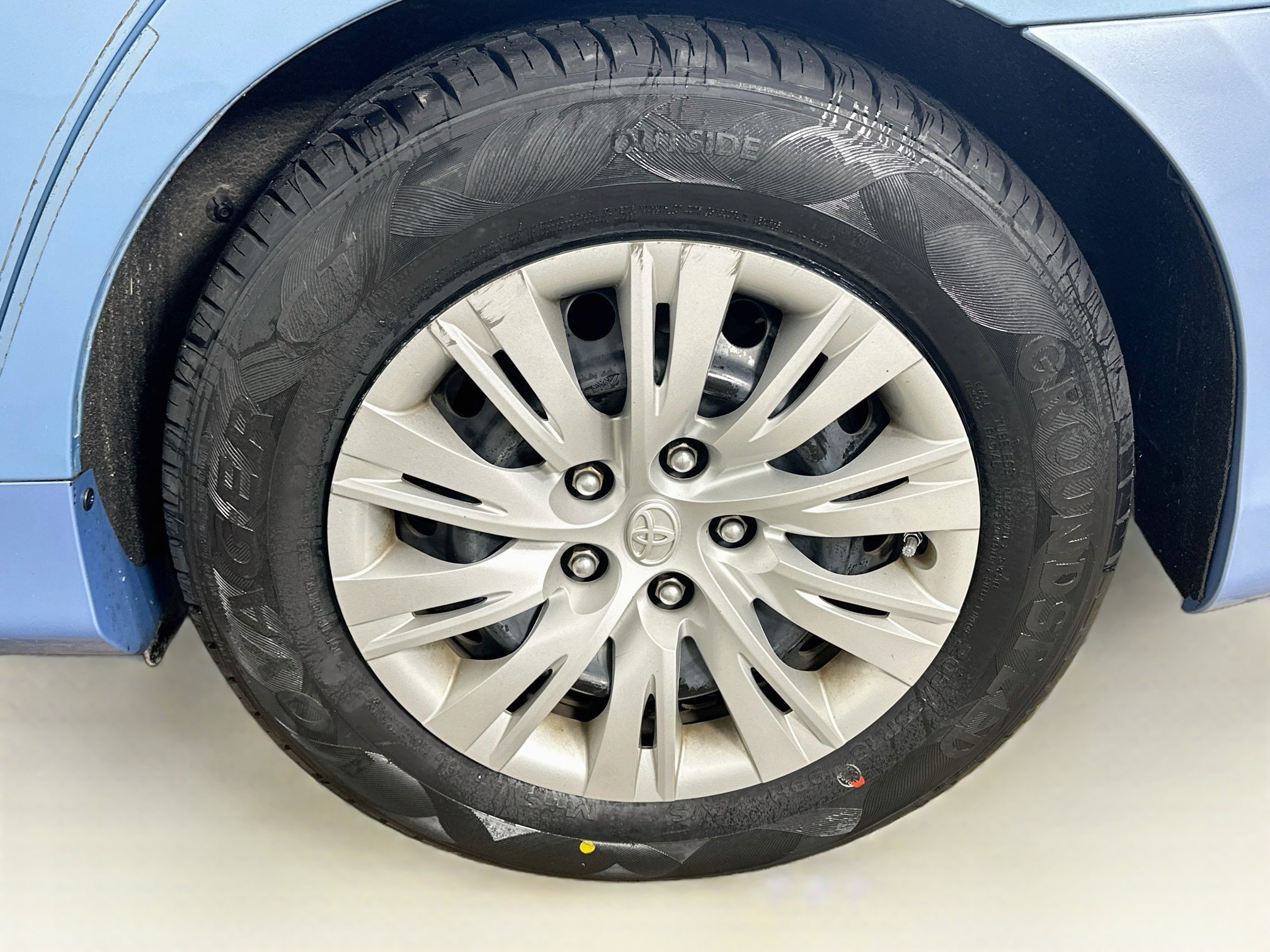 Used 2013 Toyota Camry LE FWD image 11