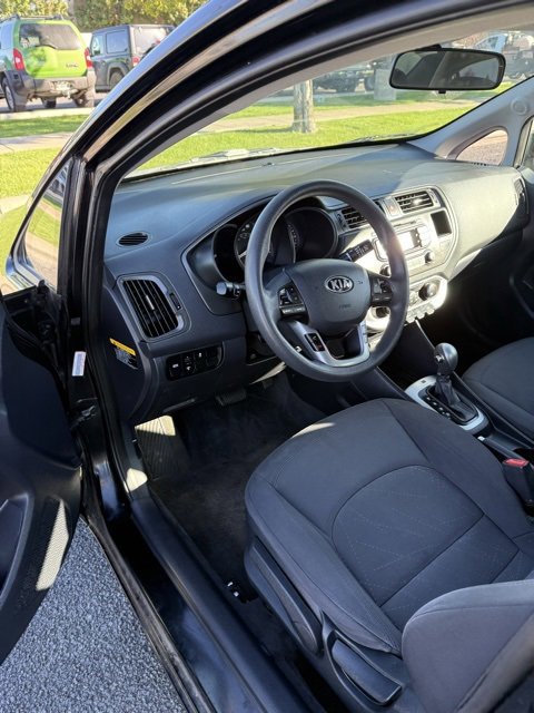 Used 2013 Kia Rio EX image 11
