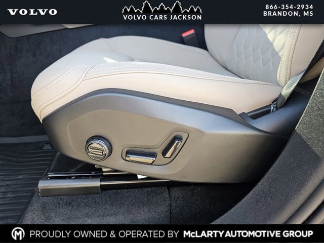 New 2026 Volvo XC90 B6 Plus w/ Protection Package Premier image 11