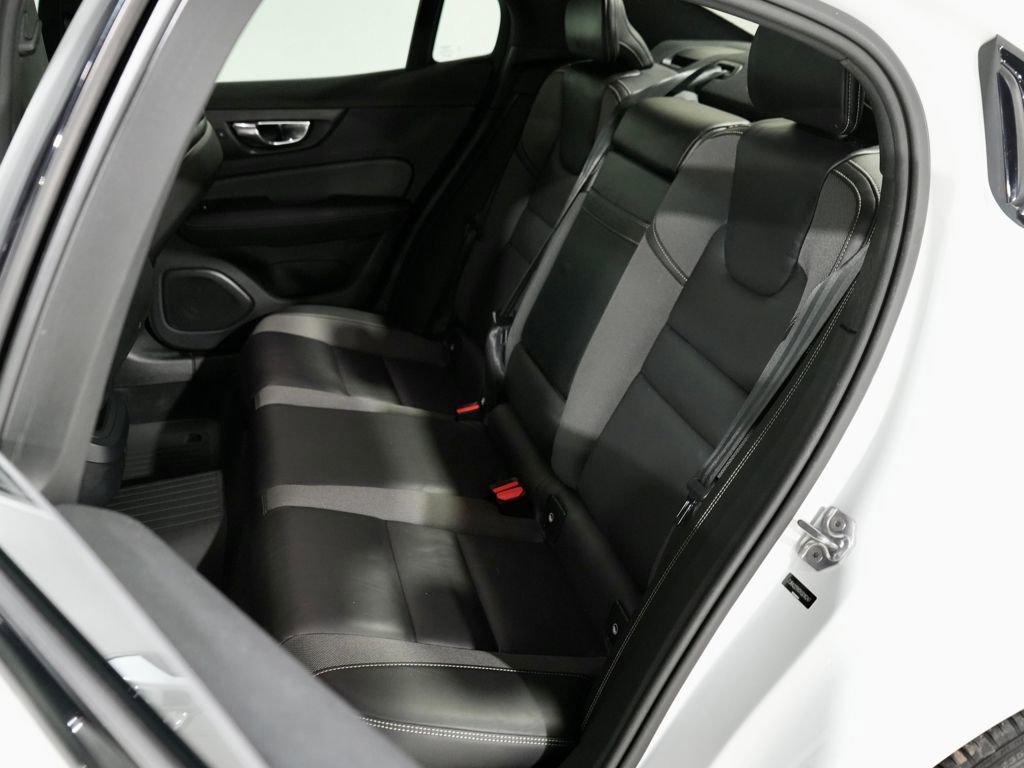 Used 2019 Volvo S60 T6 R-Design image 28