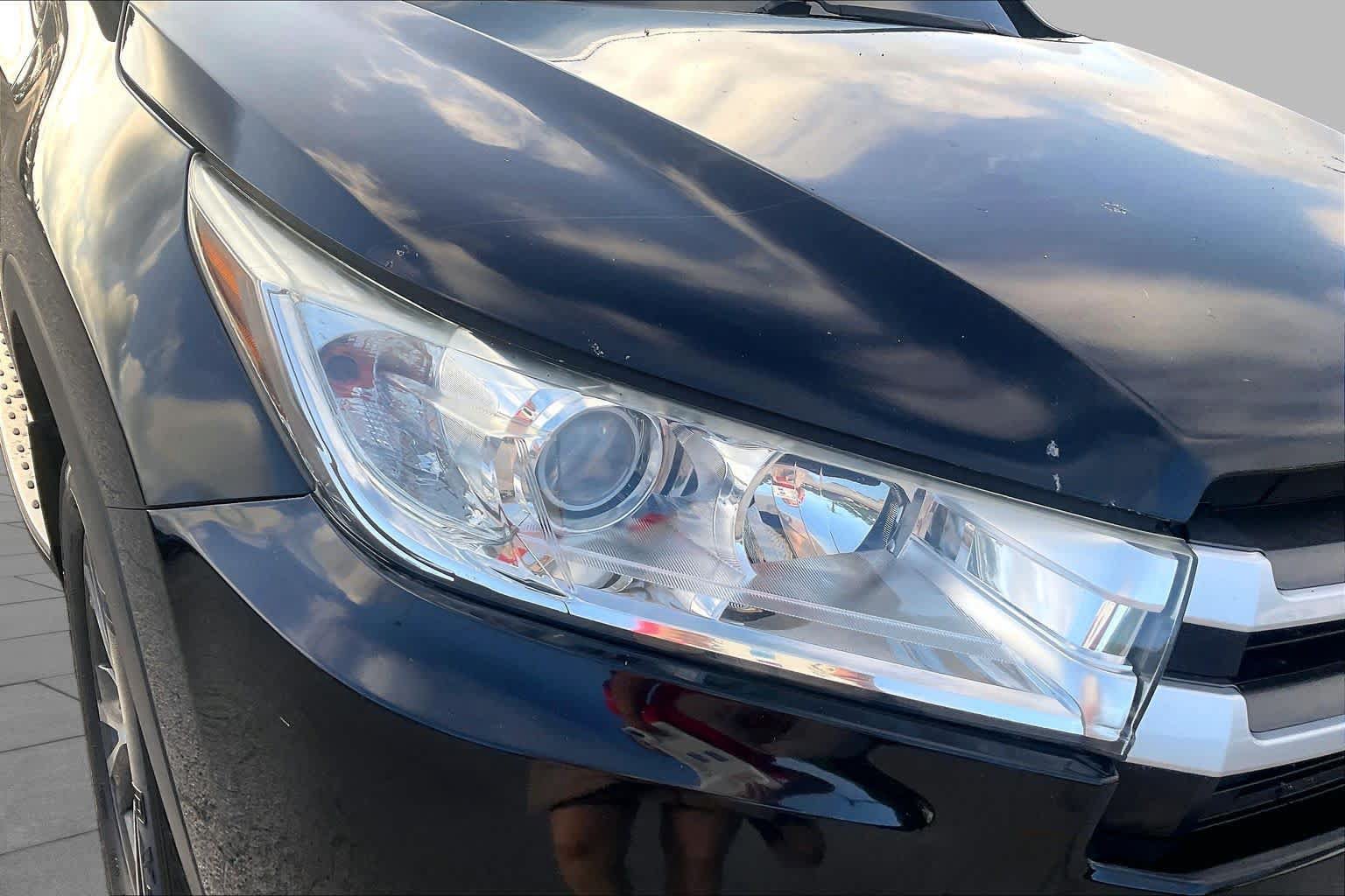 Used 2019 Toyota Highlander LE FWD image 27