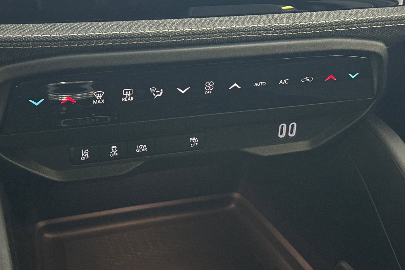 New 2026 Jeep Cherokee Laredo AWD/4WD image 19