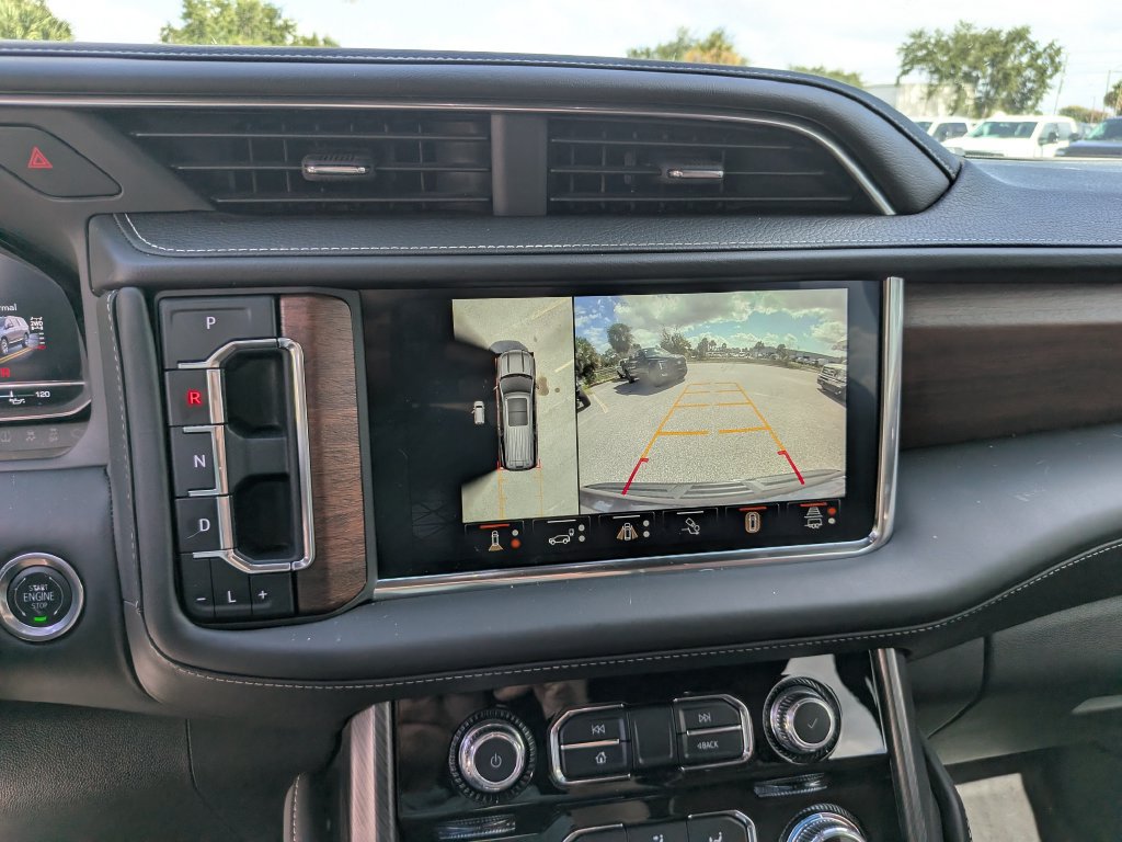 Used 2024 GMC Yukon Denali Ultimate AWD/4WD image 29