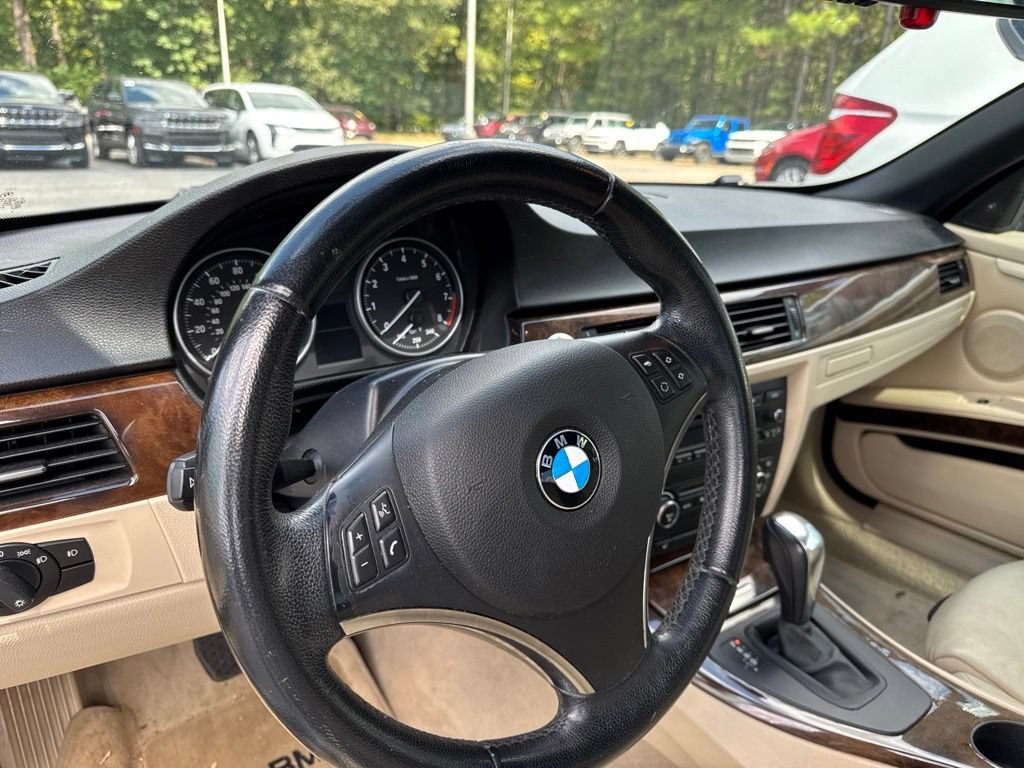 Used 2007 BMW 328i Convertible RWD image 3