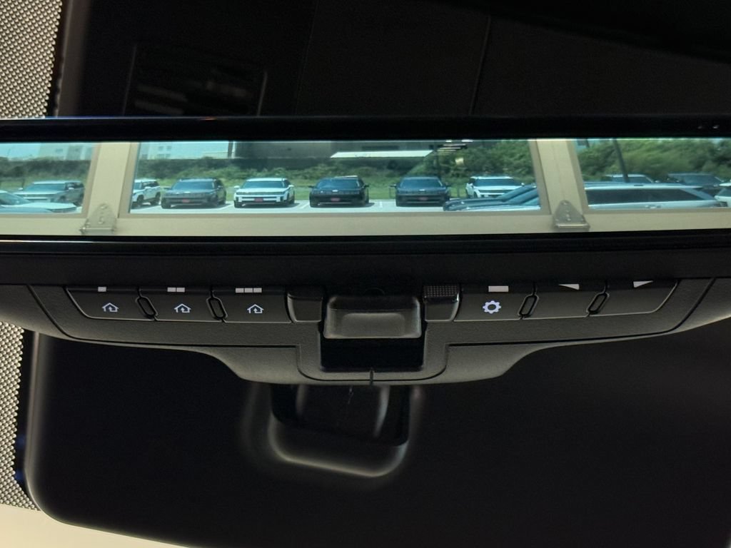 Used 2025 Hyundai Palisade Calligraphy FWD image 25