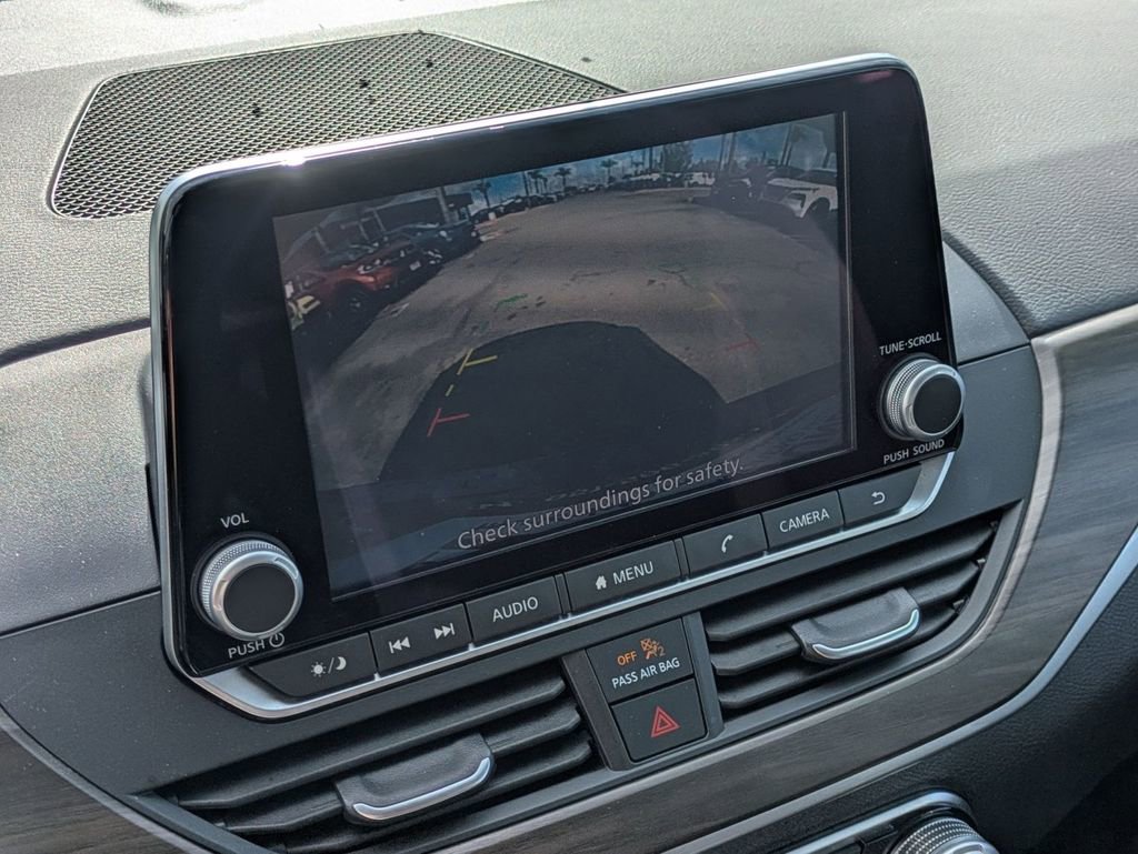 Used 2025 Nissan Altima 2.5 SV FWD image 22