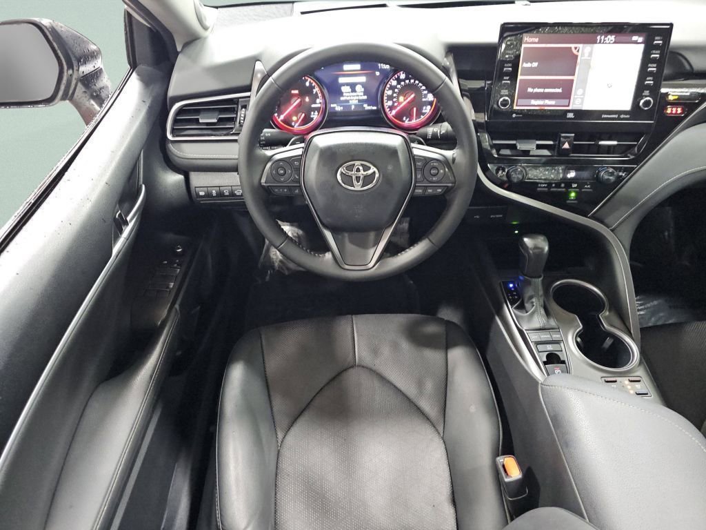 Used 2023 Toyota Camry XSE w/ Navigation Package image 4