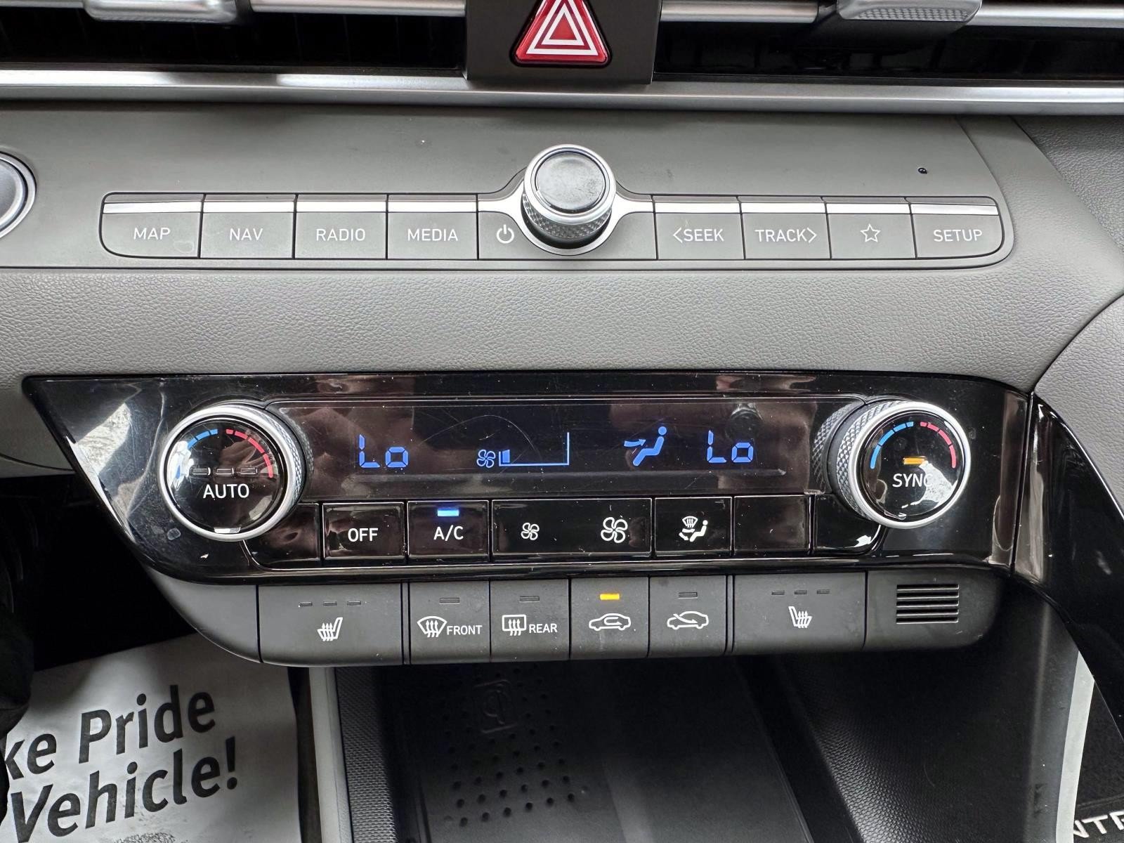 Used 2023 Hyundai Elantra SEL w/ Convenience Package FWD image 22