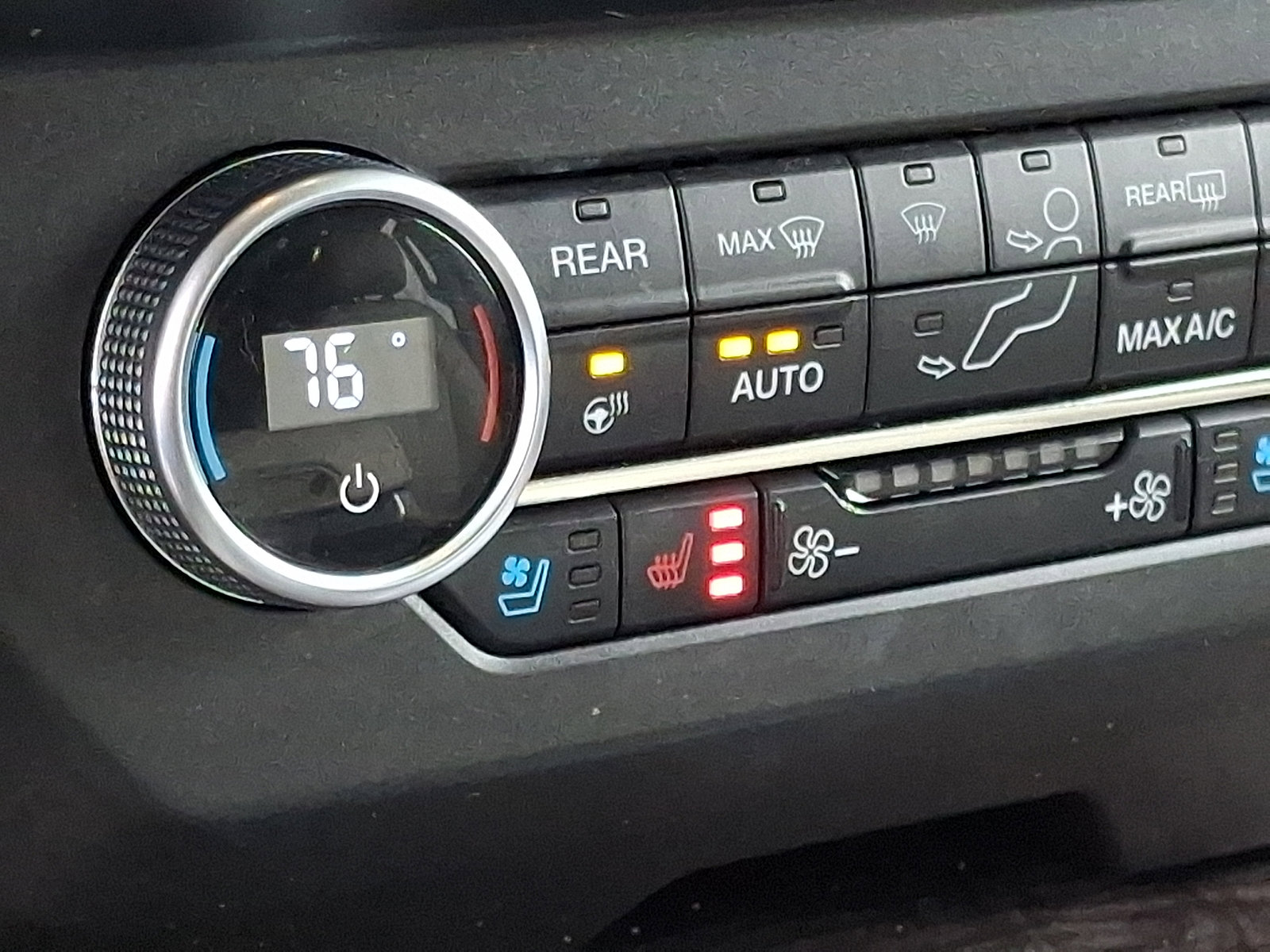 Used 2020 Ford Expedition Limited image 26