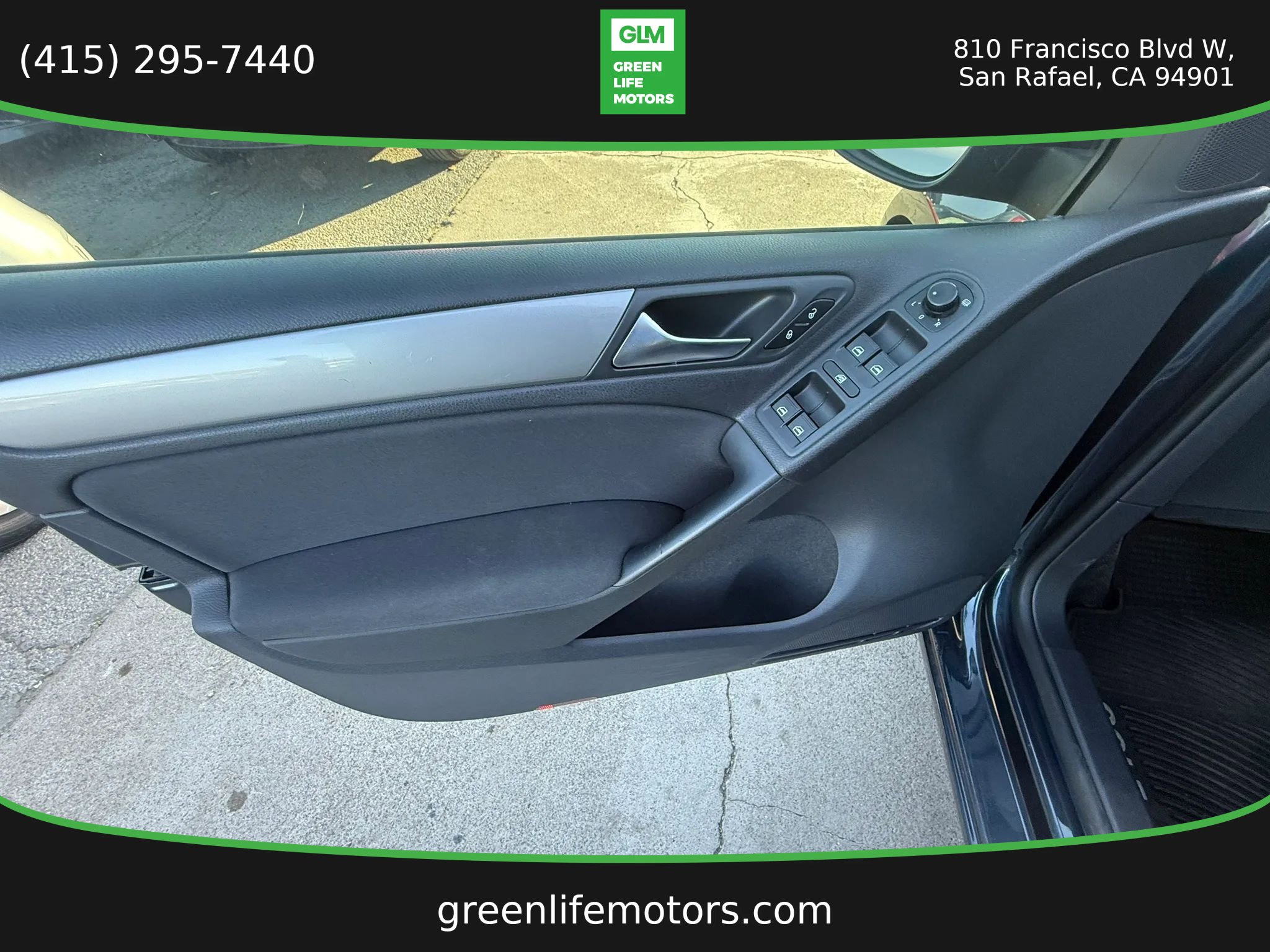 Used 2013 Volkswagen Golf 4-Door FWD image 9