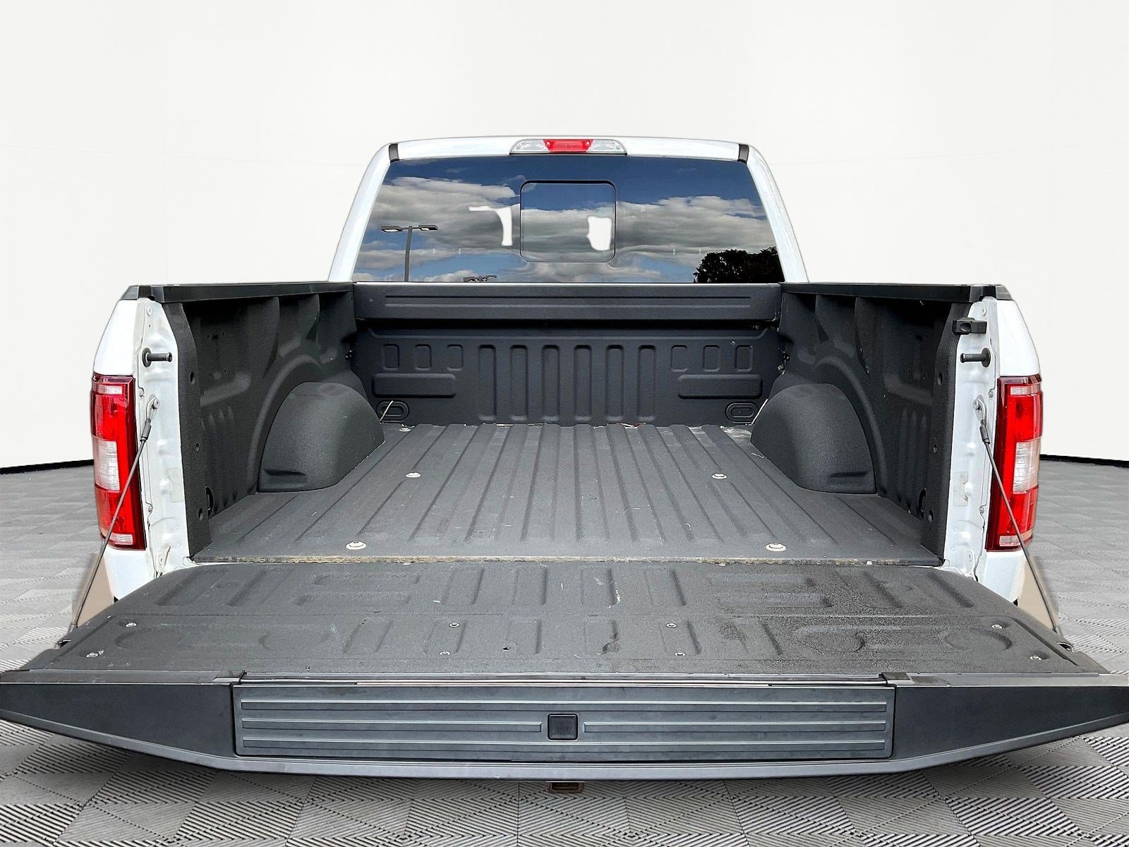 Used 2020 Ford F150 XLT w/ Equipment Group 302A Luxury AWD/4WD image 7