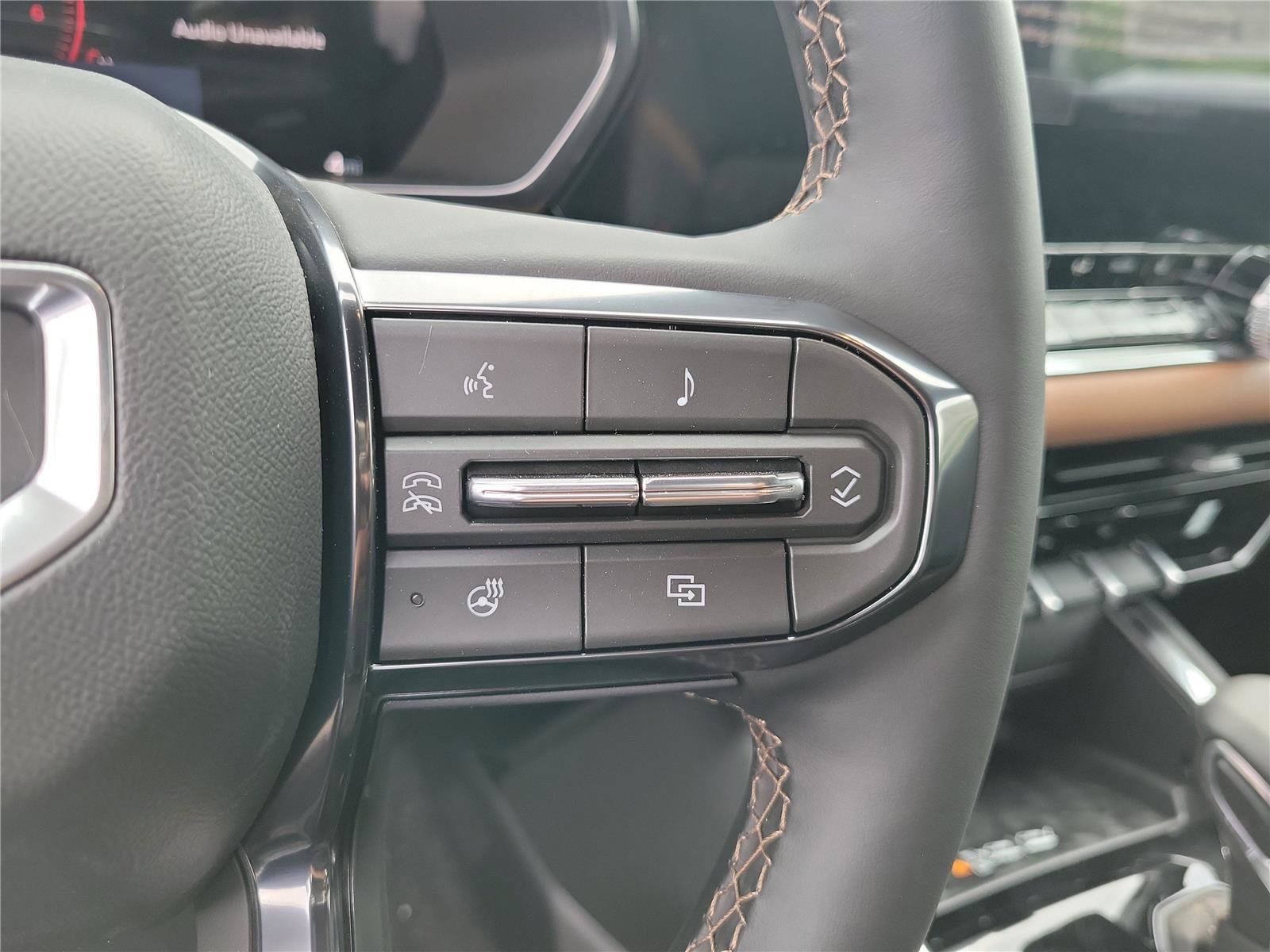 New 2026 GMC Canyon AT4 w/ Technology Plus Package AWD/4WD image 24