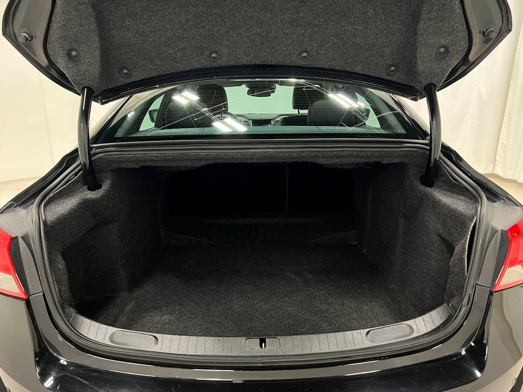 Used 2015 Chevrolet Impala LTZ FWD image 27