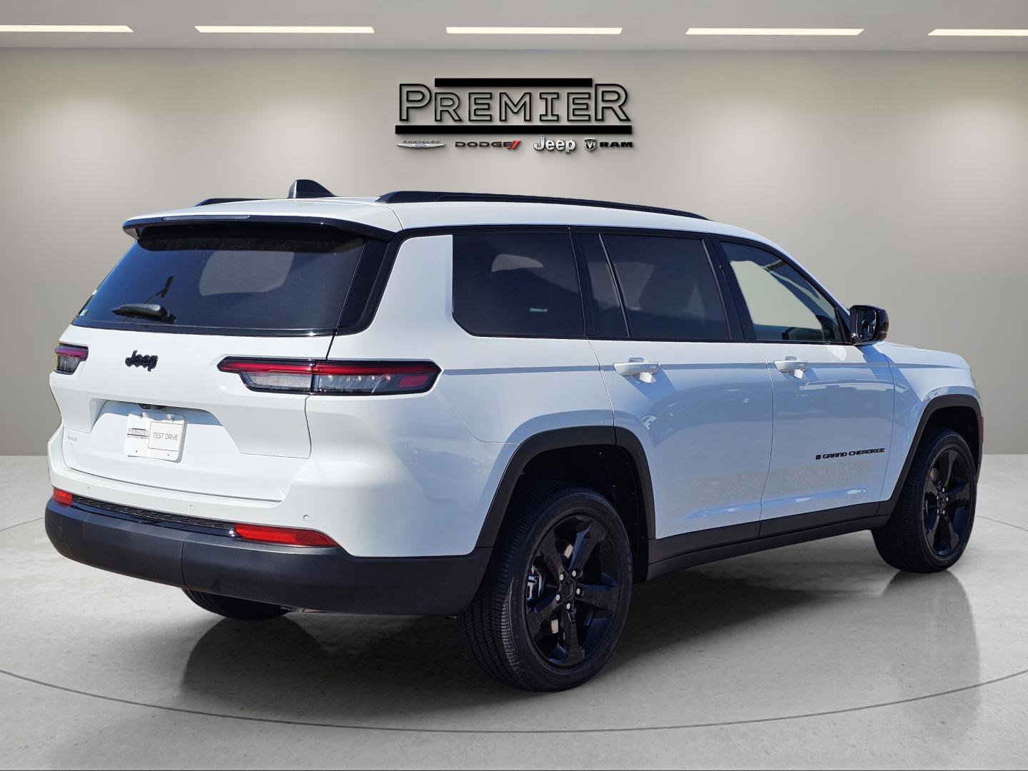 New 2025 Jeep Grand Cherokee L Altitude image 5