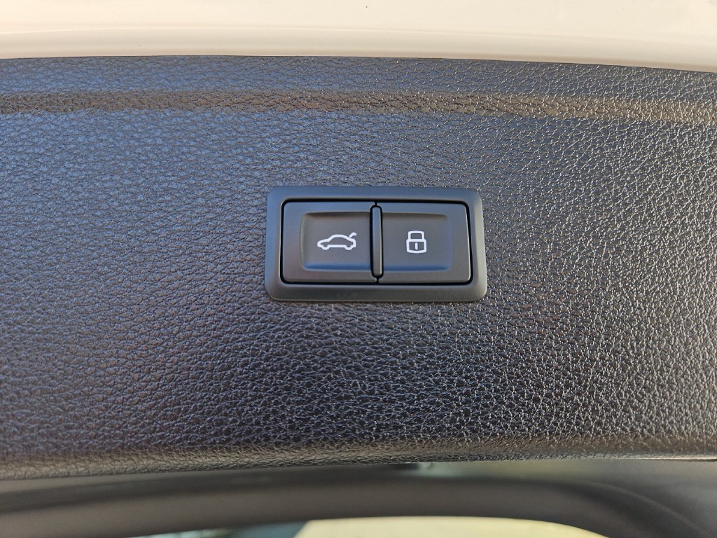 Used 2021 Audi Q5 2.0T Premium Plus AWD/4WD image 24