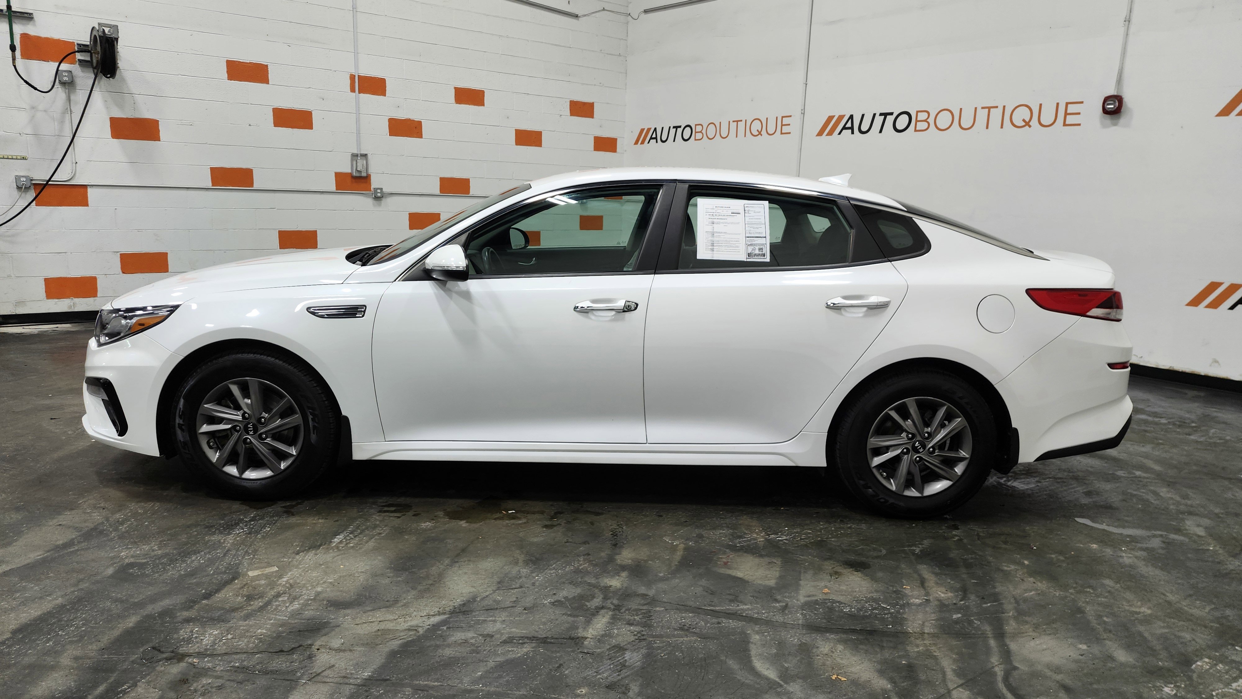 Used 2020 Kia Optima LX image 13