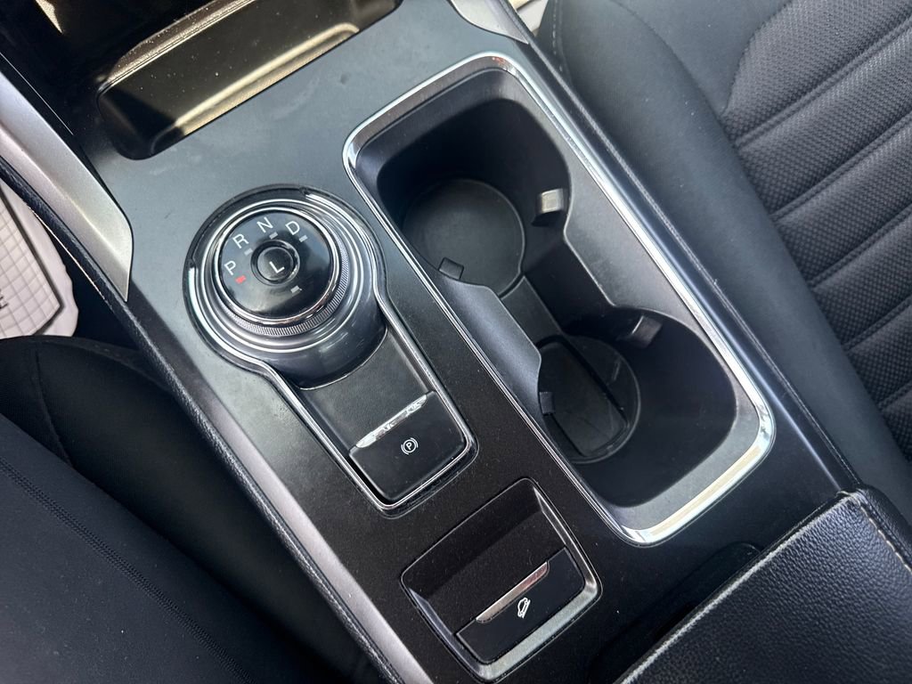 Used 2019 Ford Fusion SE FWD image 33