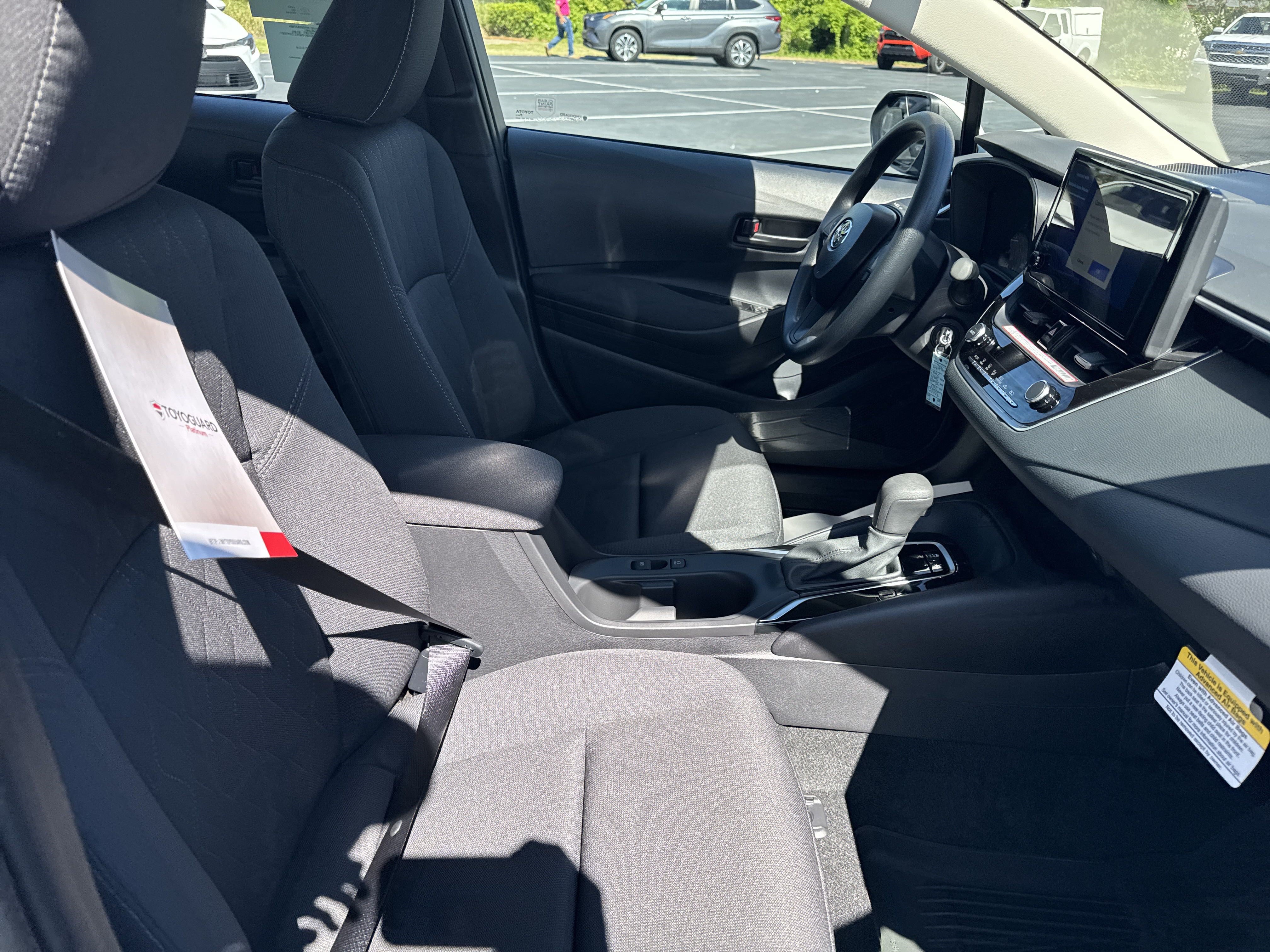 New 2025 Toyota Corolla LE FWD image 31