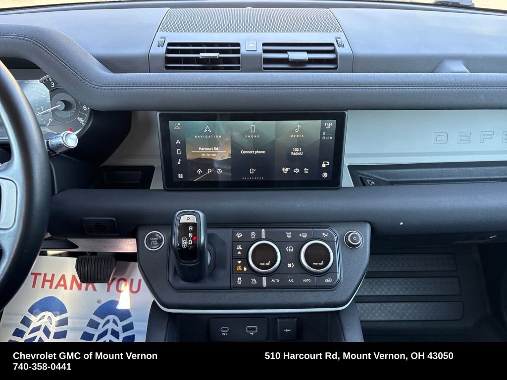 Used 2022 Land Rover Defender 110 image 24