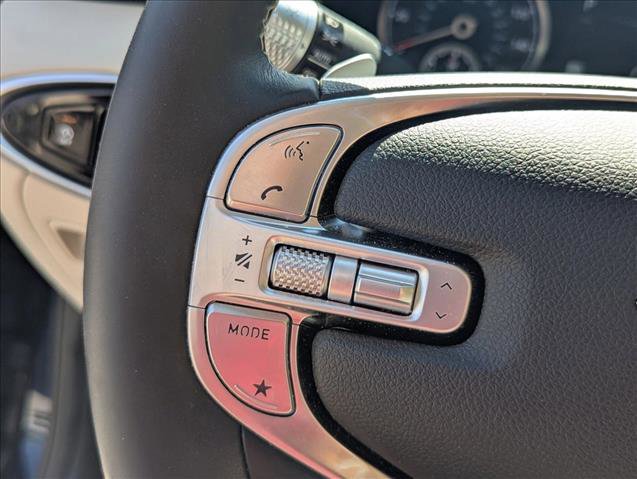 Used 2023 Genesis GV70 2.5T w/ Select Package image 11