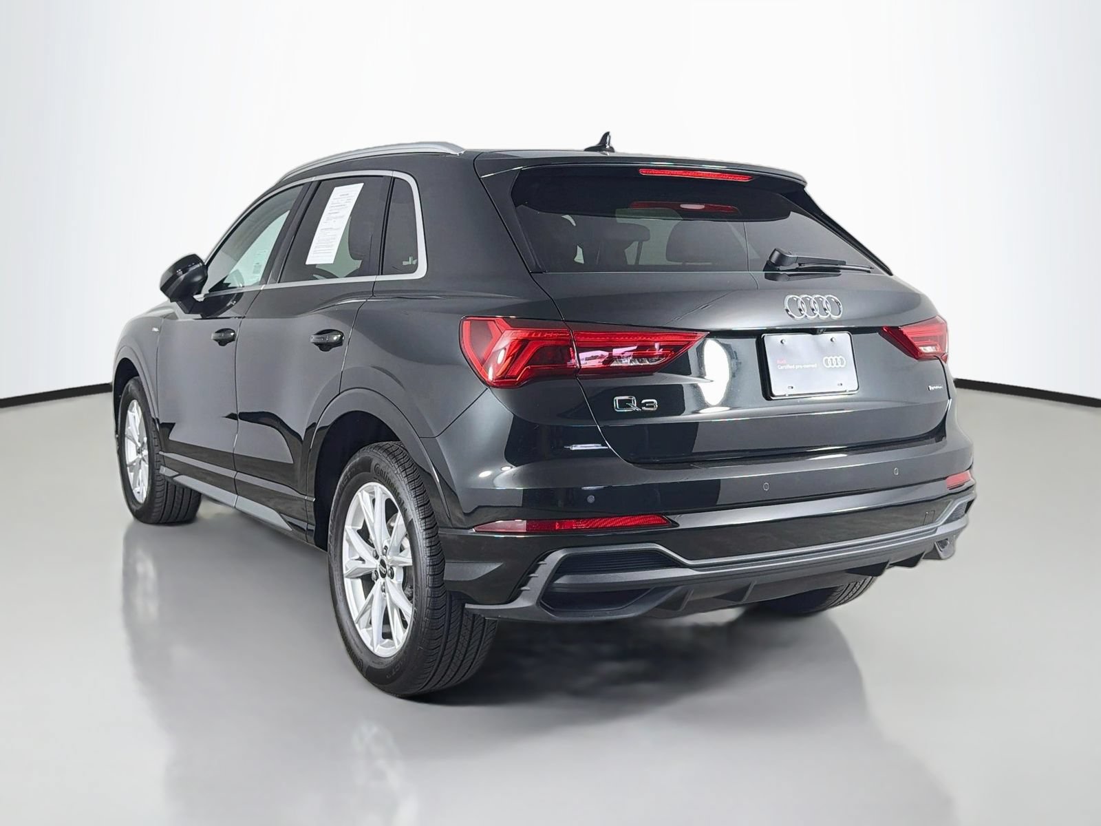 Certified 2025 Audi Q3 2.0T Premium w/ Convenience Package AWD/4WD image 5