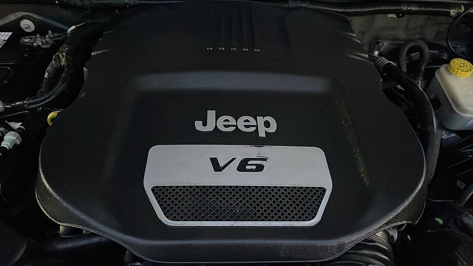 Used 2014 Jeep Wrangler Unlimited Sport w/ Quick Order Package 24S AWD/4WD image 31