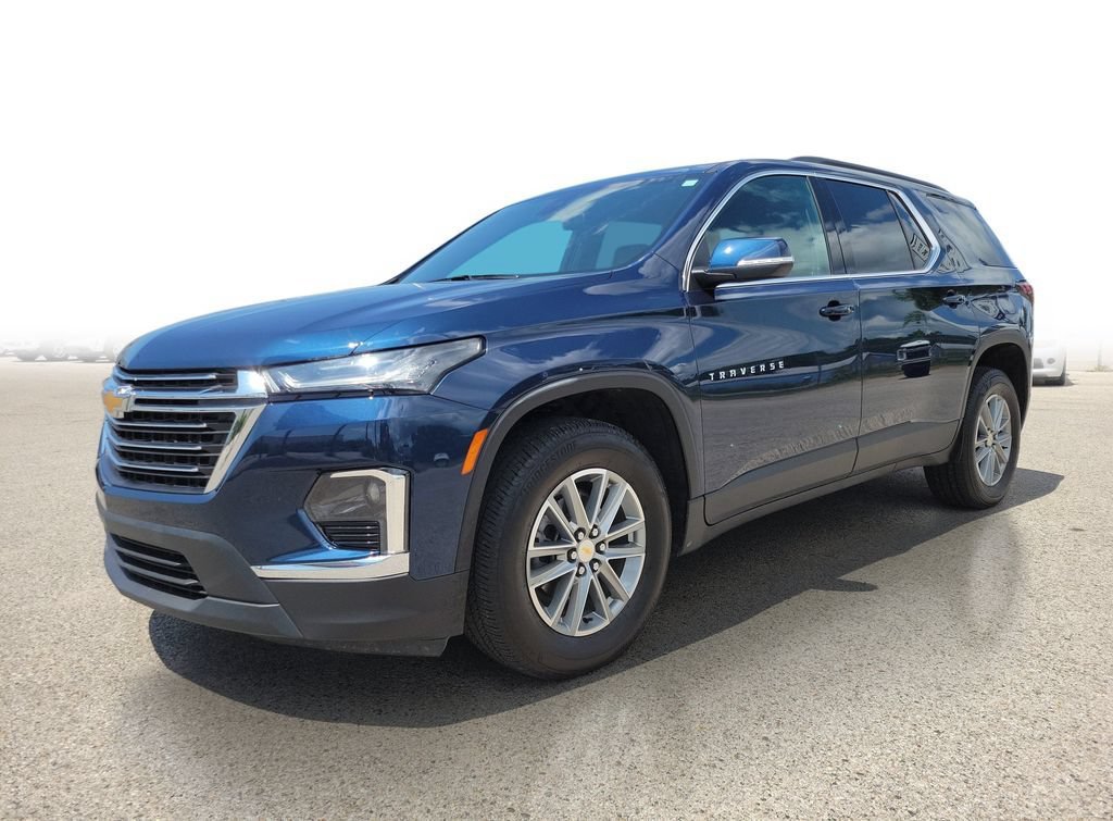 Certified 2023 Chevrolet Traverse LT FWD image 2