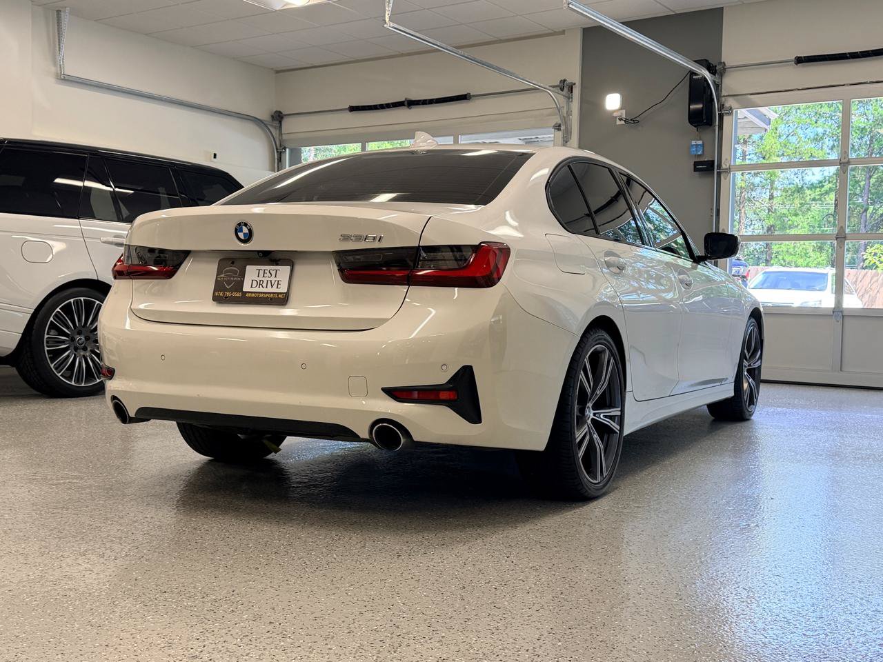 Used 2022 BMW 330i Sedan w/ Convenience Package RWD image 6