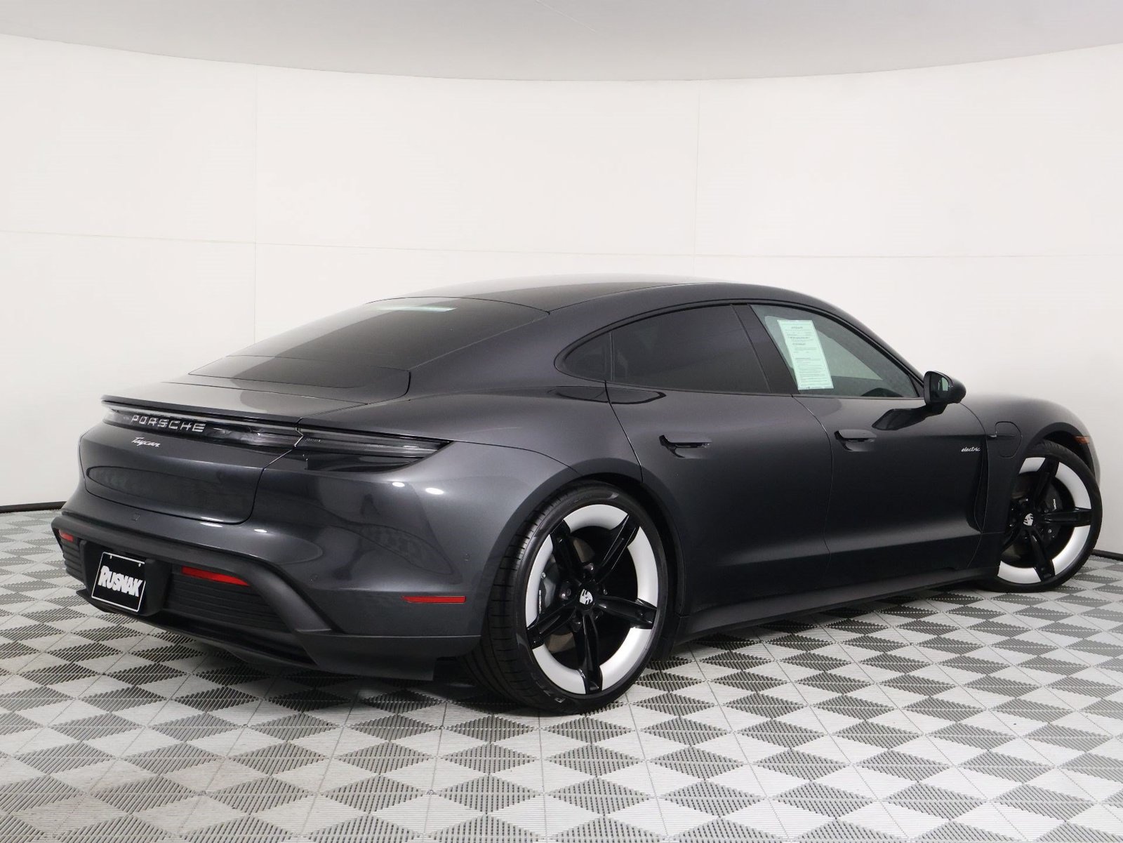 Certified 2025 Porsche Taycan RWD image 7