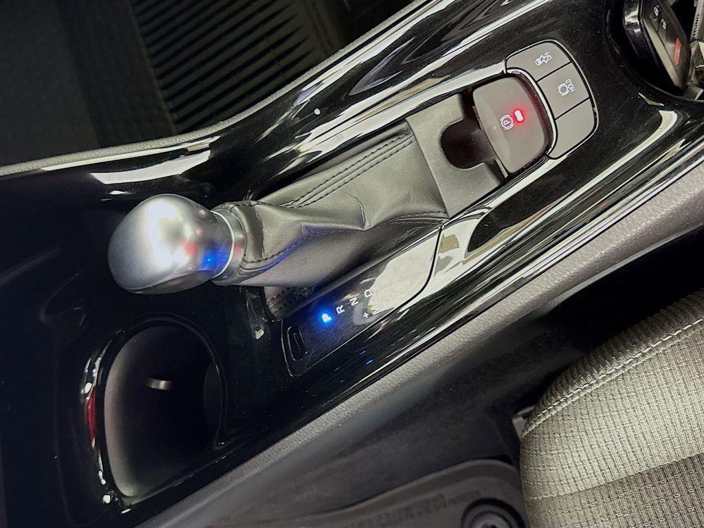 Certified 2019 Toyota C-HR XLE image 15