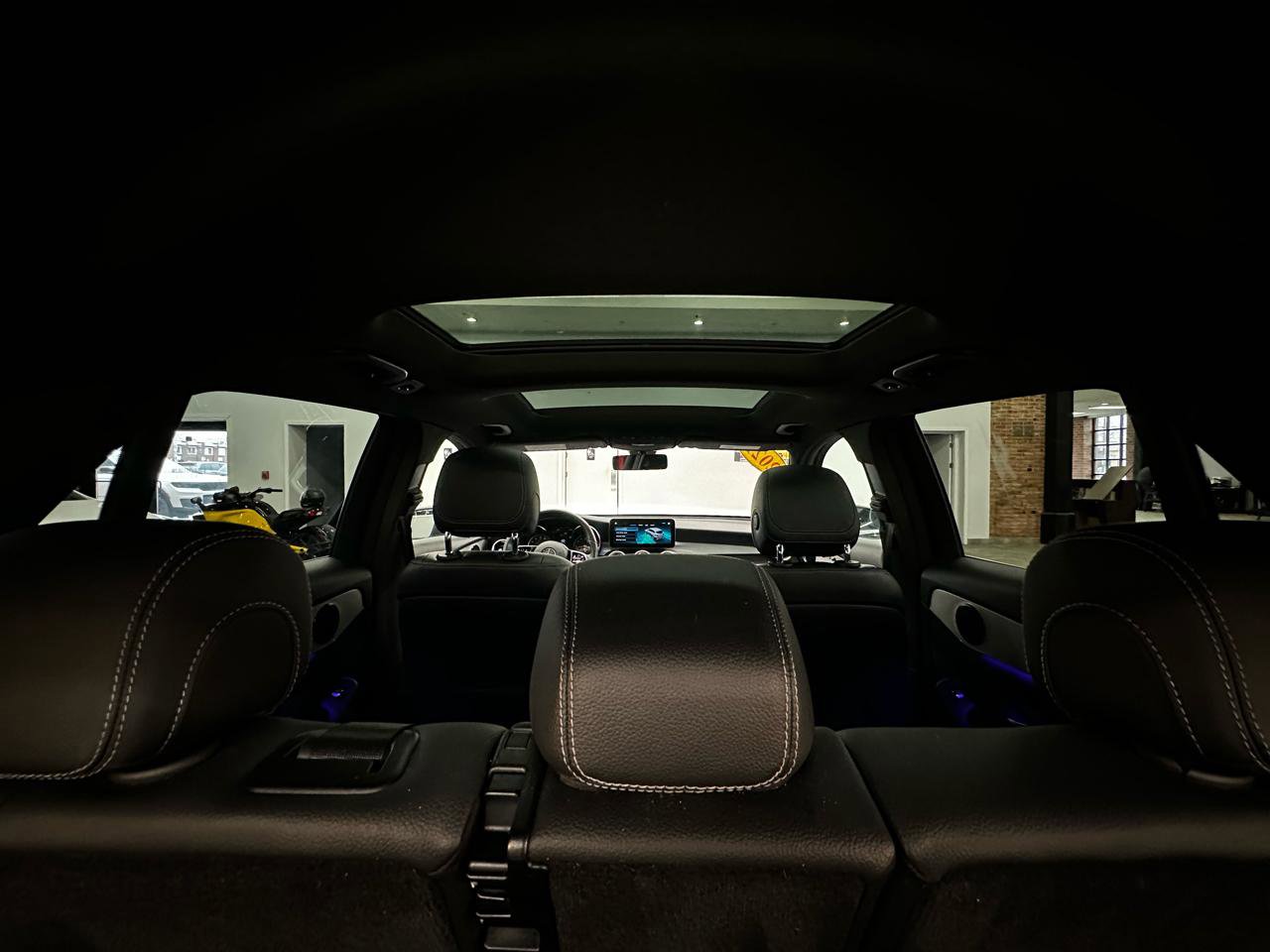 Used 2021 Mercedes-Benz GLC 300 4MATIC w/ Premium Package image 20