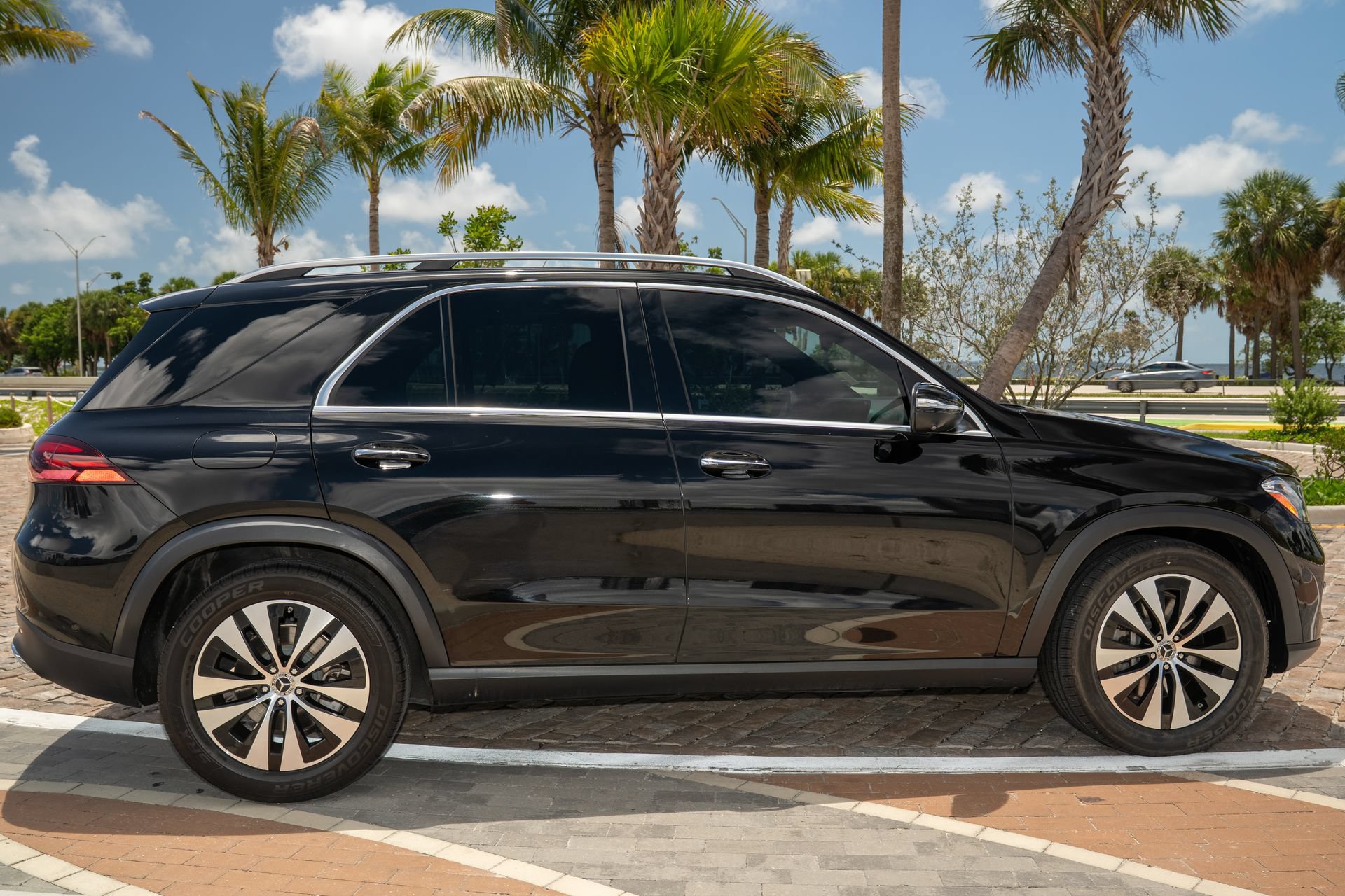 Used 2025 Mercedes-Benz GLE 450 4MATIC image 7